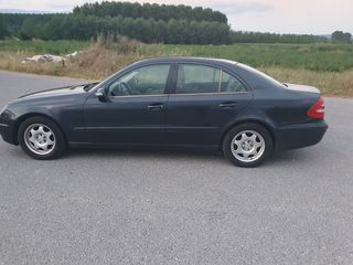 Mercedes-Benz E 200 2005-thumb-7