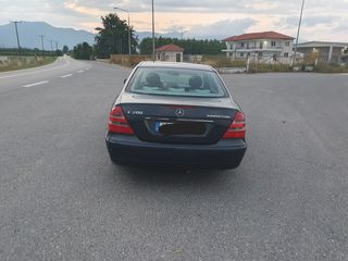 Mercedes-Benz E 200 2005-thumb-9