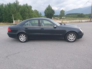 Mercedes-Benz E 200 2005-thumb-11
