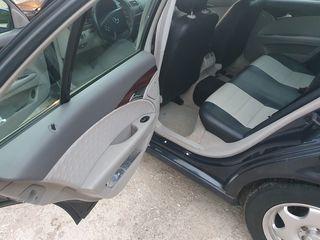 Mercedes-Benz E 200 2005-thumb-17