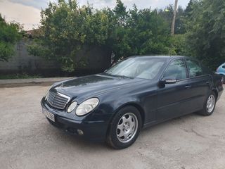 Mercedes-Benz E 200 2005-thumb-20