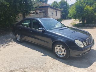 Mercedes-Benz E 200 2005-thumb-22