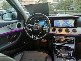 Mercedes-Benz E 300 2022 DISTRONIC PLUS MULTIBEM LED-thumb-16