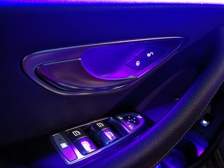 Mercedes-Benz E 300 2022 DISTRONIC PLUS MULTIBEM LED-thumb-41