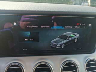 Mercedes-Benz E 300 2022 DISTRONIC PLUS MULTIBEM LED-thumb-56