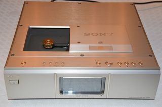 SACD / CD PLAYER  SONY SCD -777 ES -thumb-11