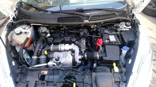 Ford Fiesta 2016-thumb-6