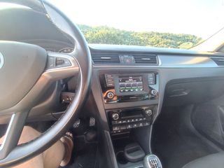 Skoda Rapid 2016 Joy-thumb-14