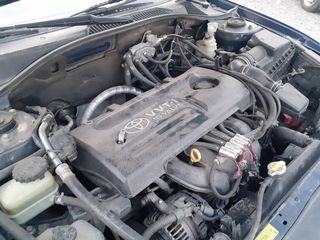 Avensis2001-thumb-1