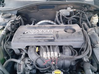 Avensis2001-thumb-2
