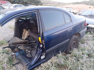 Avensis2001-thumb-12
