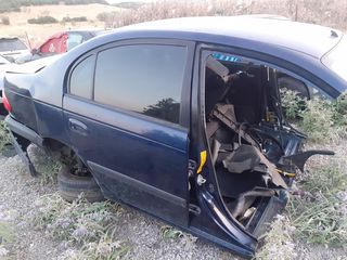 Avensis2001-thumb-14
