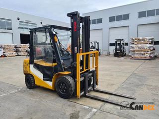 TCM 2003 FG30T6-thumb-3