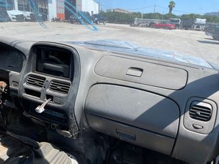Ταμπλο        Nissan Navara D22 2000-2005-thumb-2