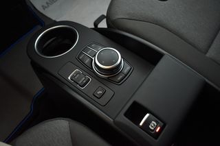 Bmw i3 2019 S/94Ah 184hp Navi Χen Αυτονομία Mπαταρίας 350 χλμ-thumb-42
