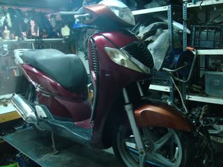 honda sh 150i 2008 ολοκληρη μοτο κοματι-κοματι   κηνητηρασ-πλαστικα -ηλεκτρικα-κτλπ