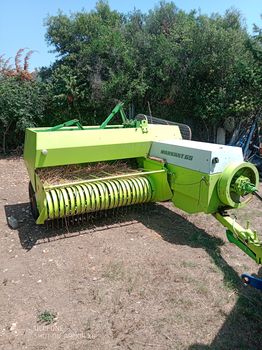 Claas '00 Markant 65