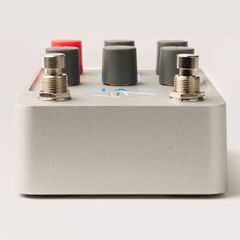 Universal Audio Max Preamp and Dual Compressor Pedal - Universal Audio-thumb-1