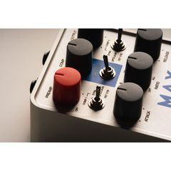 Universal Audio Max Preamp and Dual Compressor Pedal - Universal Audio-thumb-8
