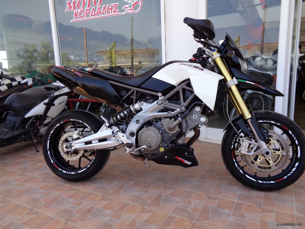 Aprilia Dorsoduro 750 2011
