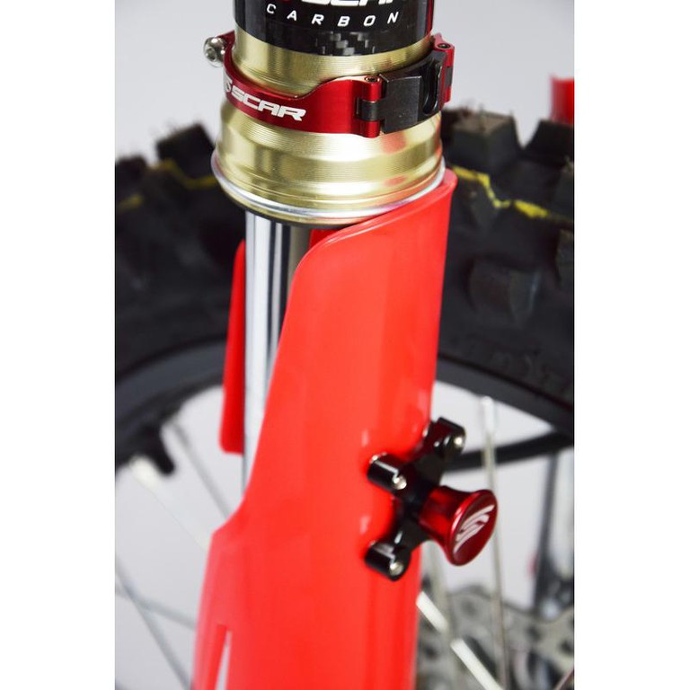 Scar Holeshot Device Red