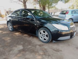 Opel Insignia 2011-thumb-2