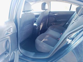 Opel Insignia 2011-thumb-12