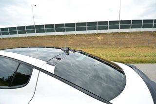 The extension of the rear window KIA STINGER GT