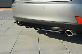 CENTRAL REAR SPLITTER Lexus IS Mk3 T (with vertical bars)