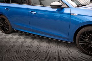 Side Skirts Diffusers V.1 Skoda Octavia Mk4-thumb-2