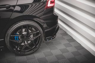 Πίσω Πλευρικοί Splitters V.2 + Flaps Volkswagen Golf R Hatchback Mk8 Facelift