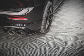 Πίσω Πλευρικοί Splitters V.4 για Volkswagen Golf R Hatchback Mk8 Facelift