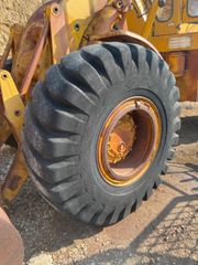 Φορτωτής Με Λάστιχα CAT 1980 CAT 950C-thumb-6