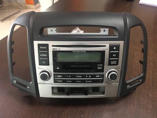 Εργοστασιακό Ράδιo-cd ραδιόφωνο MP3 HYUNDAI SANTA FE 96100-2B120 μαζί με το πλαίσιο 