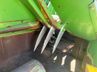 Πρέσες John Deere 1993 456 A-thumb-4