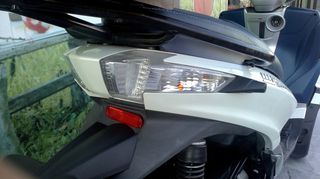 Piaggio MP3 300 LT 2011-thumb-4