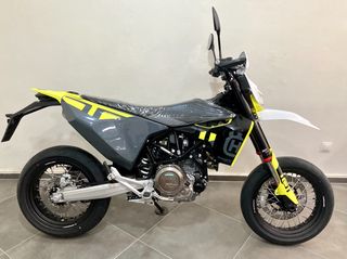Husqvarna 701 Supermoto 2024