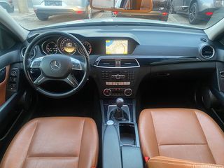 Mercedes-Benz C 180 2011  CGI BlueEFFICIENCY FACELIFT-thumb-8