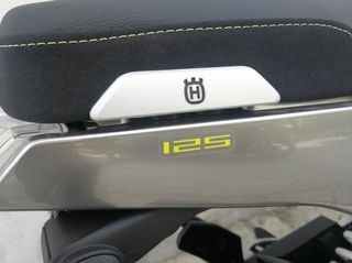 Husqvarna Svartpilen 2021 125 ΣΕ ΠΡΟΣΦΟΡΑ!-thumb-3