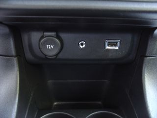 Citroen C3 2017 1.2 βενζίνη 82ps FEEL + GPS!!!-thumb-33