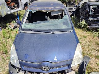 ΦΑΝΑΡΙΑ ΠΙΣΩ TOYOTA COROLLA VERSO 01-09