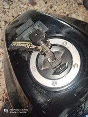 Εγκέφαλος με κλειδαριές από Kawasaki ER 6f-thumb-2