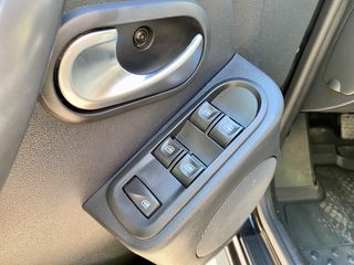 Dacia Duster 2017 4WD-130HP-NAVI-CAMERA-LEATHER-thumb-18
