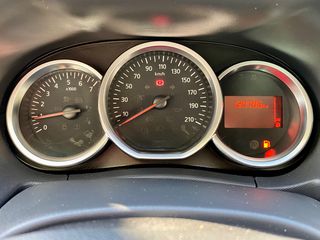 Dacia Duster 2017 4WD-130HP-NAVI-CAMERA-LEATHER-thumb-25
