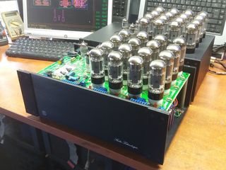 Audio Technologies VM-110 μονοφωνικοί τελικοί ενισχυτές με λυχνίες