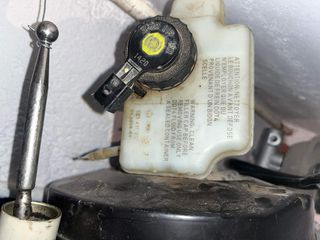 ΣΕΡΒΟΦΡΕΝΟ ΤΑΠΑ ΔΟΧΕΙΟ ΥΓΡΩΝ ΦΡΕΝΩΝ AUDI / SKODA / SEAT / VAG / VW