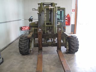 Κλαρκ 2007 Moffett 25.3 KLB2505-thumb-5
