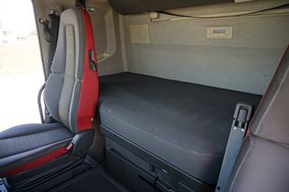 Volvo 2014 FH460 4X2 EURO 6 - ADR-thumb-64
