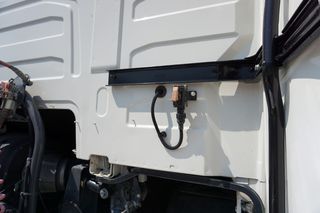 Volvo 2014 FH460 4X2 EURO 6 - ADR-thumb-95