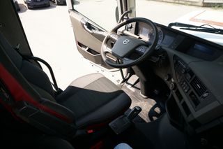 Volvo 2014 FH460 4X2 EURO 6 - ADR-thumb-78